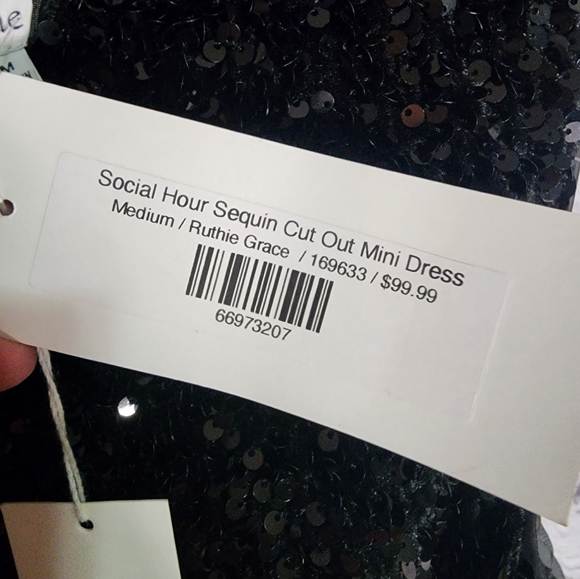 Sofia The Label size Med. Mini soft sequins coctail dress with side cut outs - Picture 3 of 7